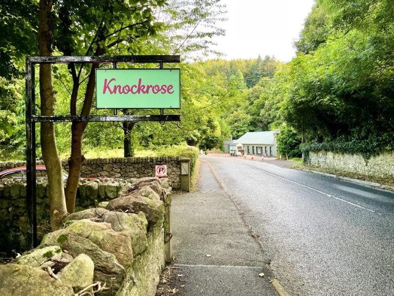 Knockrose directions sign